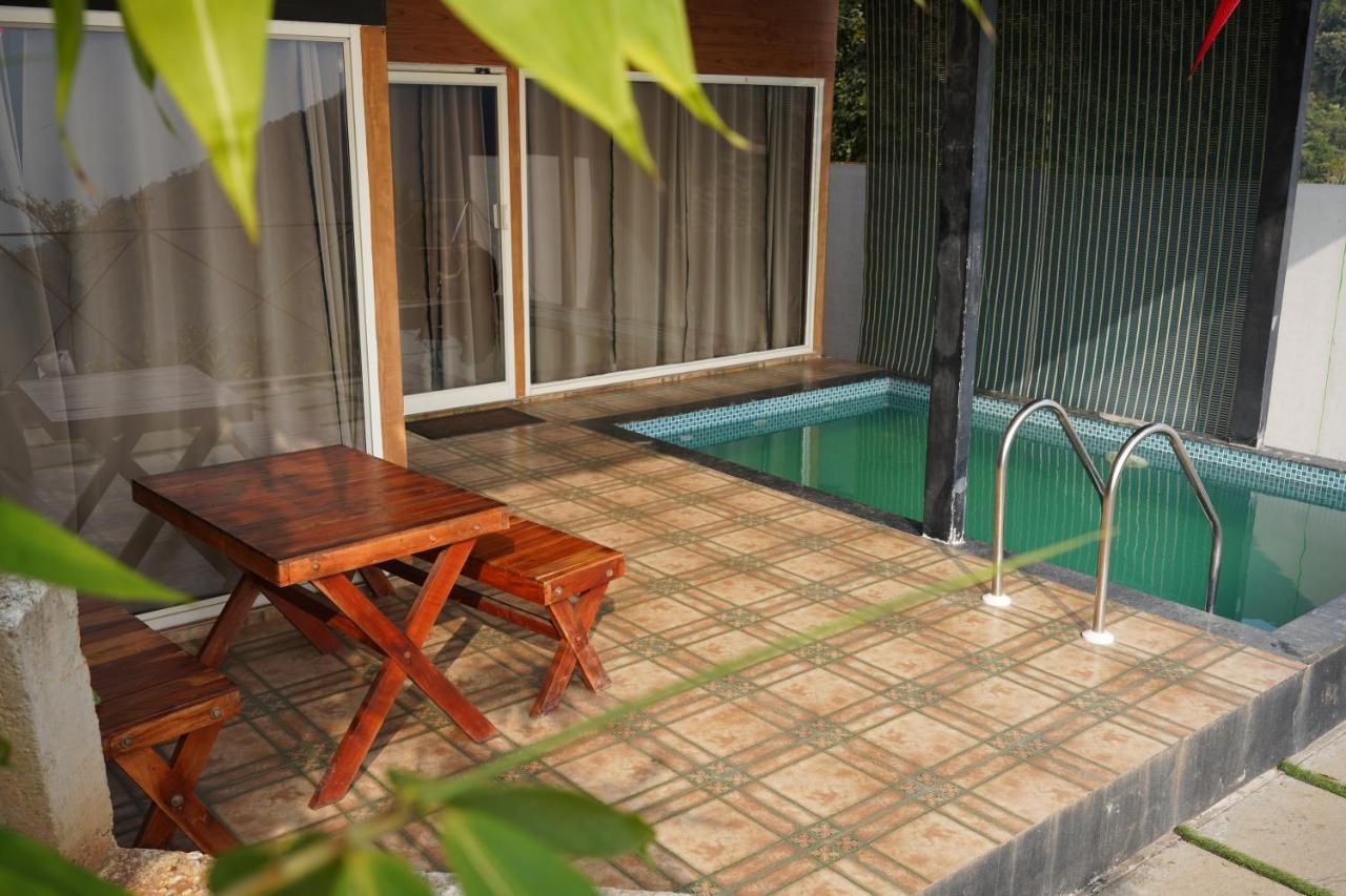 Mount Stratus Resort Vayalada Balussery Exterior photo