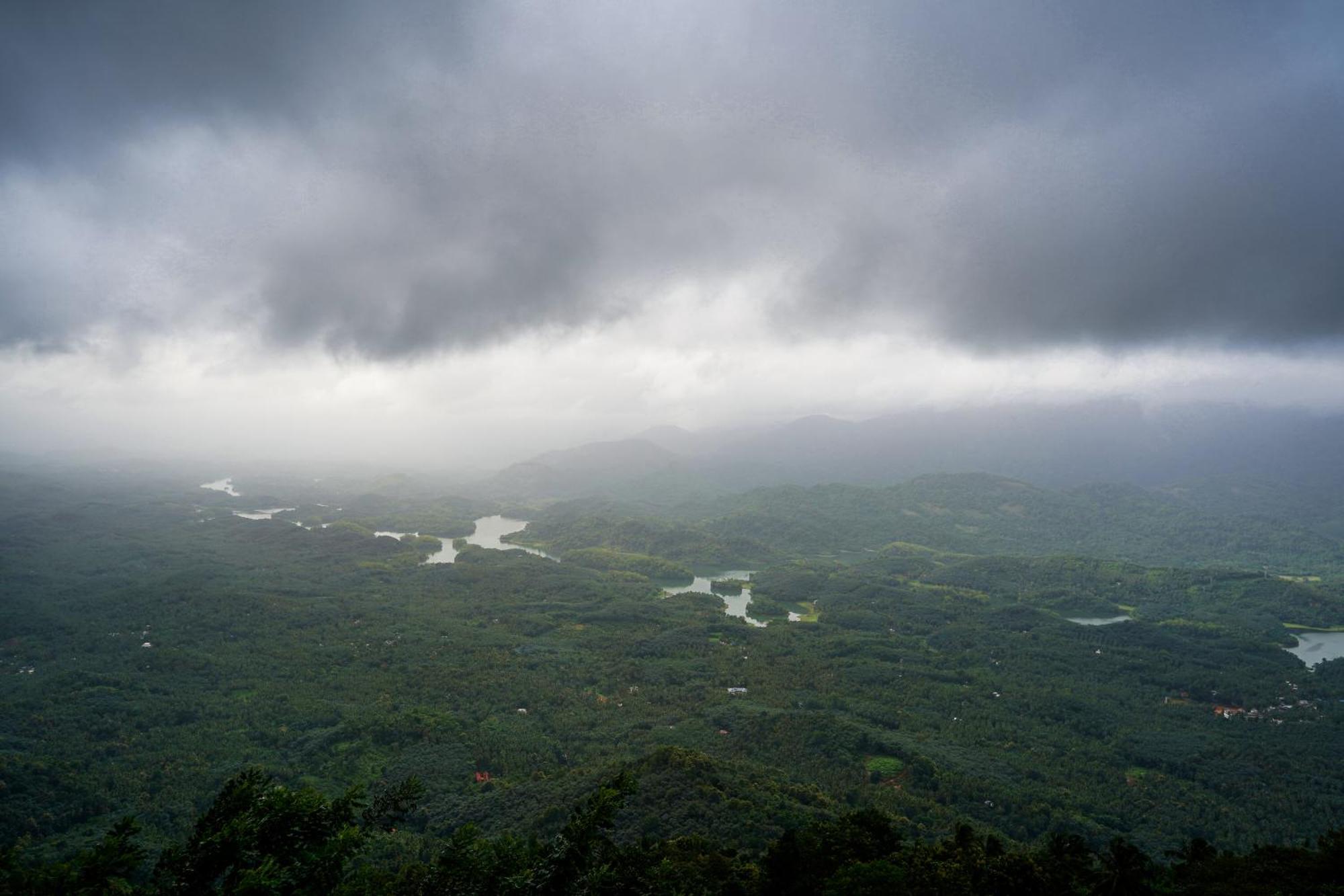 Mount Stratus Resort Vayalada Balussery Exterior photo