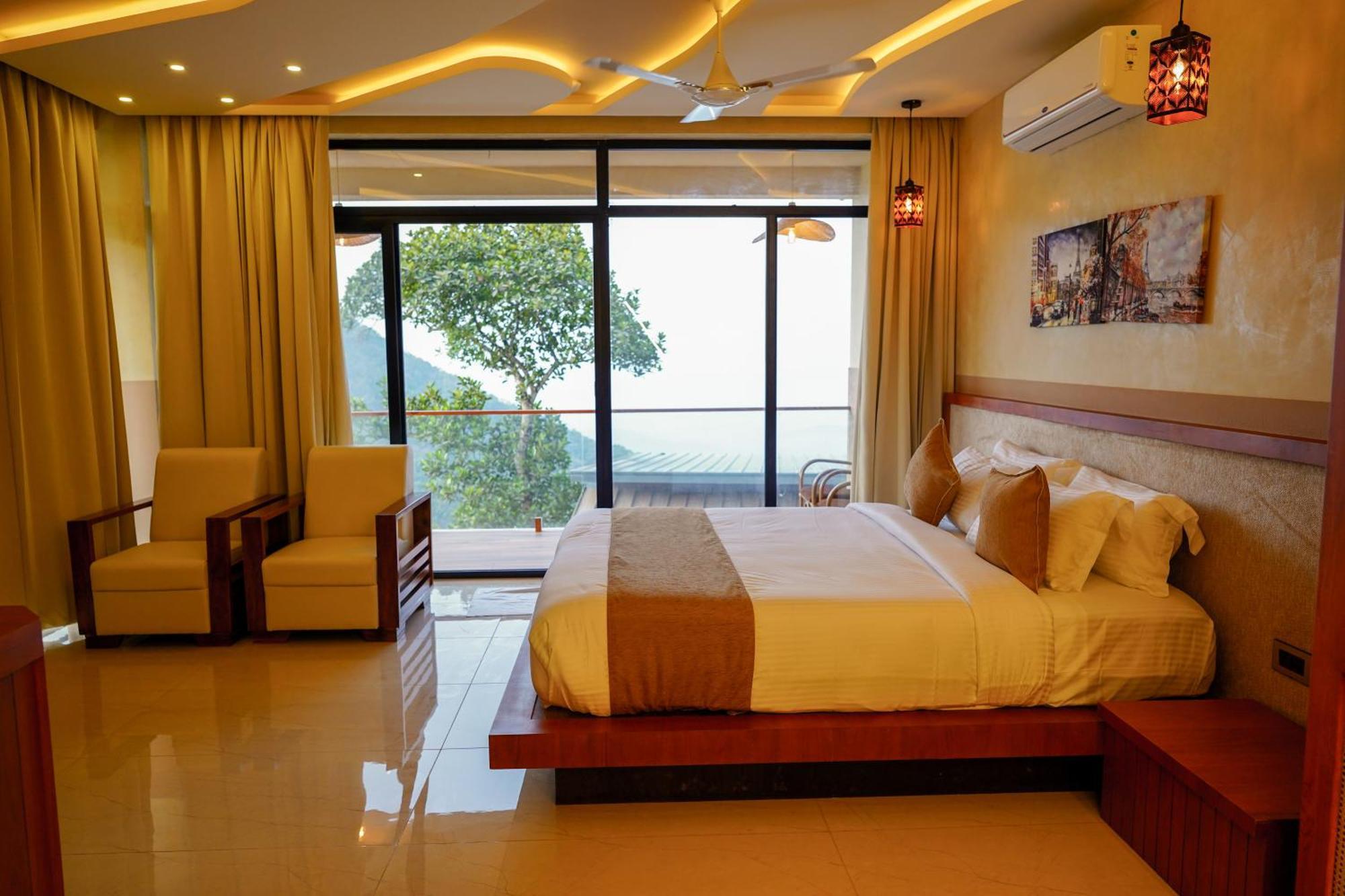 Mount Stratus Resort Vayalada Balussery Exterior photo